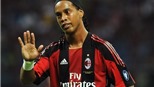  Ronaldinho không chịu "kém miếng" Robinho và Ibra